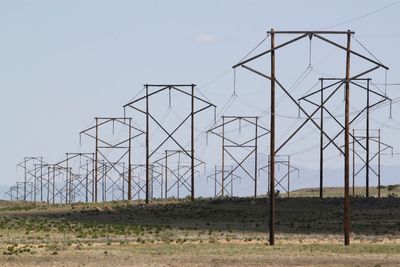 Big US energy transmission projects inch closer to approval