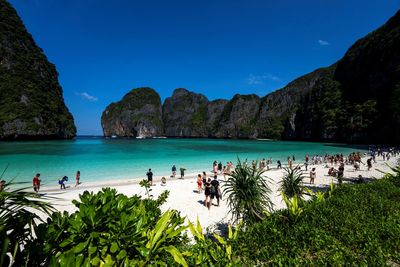 Tourist favourite Thailand's recovery lags on COVID rule changes