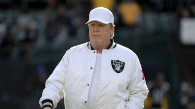 Raiders’ Mark Davis Shuts Down Darren Waller Trade Rumors