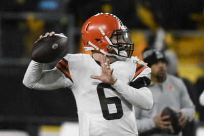 Panthers pass on QB in first round, Baker Mayfield stays a trade option