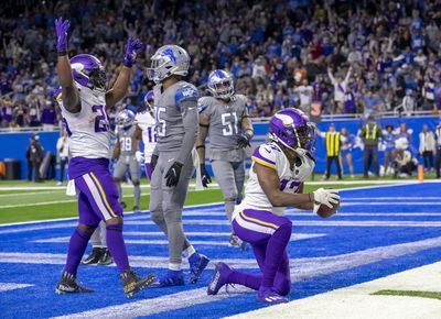 Vikings fans outraged in reaction to team trading No. 12 pick to Detroit Lions