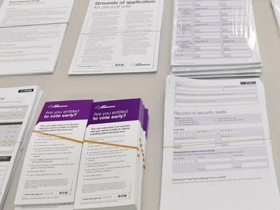 Federal police probe two-seat candidate