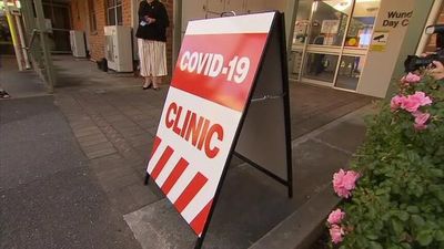 Three people with COVID-19 die in South Australia as state tops 400,000 cases since start of pandemic