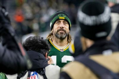 Aaron Rodgers had no issue with Packers passing on WRs in first round