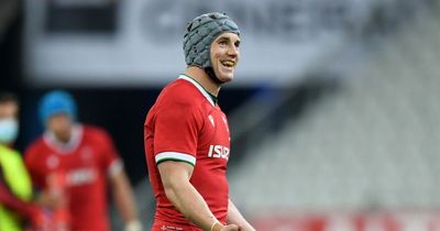 Rugby morning headlines as Lions star to finish career in Wales and New Zealand great set to retire
