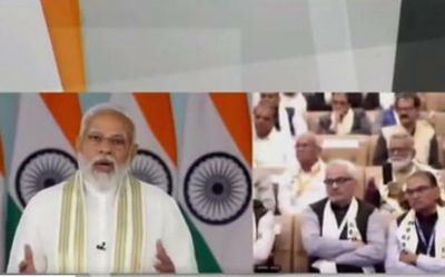 People from ordinary family can become entrepreneurs: Modi