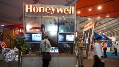 Honeywell Stock Gains After Q1 Earnings Beat, Profit Guidance Bump As Aviation Demand Soars