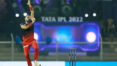 Harshal Patel reveals the struggles he had to go through working 12-13 hours in the US