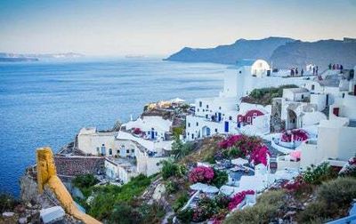 Holidaymakers confused over Greece’s Covid travel entry rules