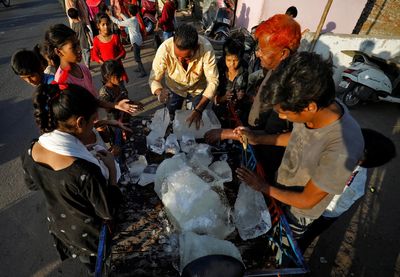 Pakistan, India reel under intense heat wave
