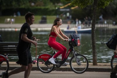 Dry weather expected over bank holiday weekend as rain passes