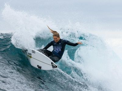 Gilmore makes WSL cut on day of upsets