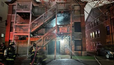 Girl, 3, dies in Bronzeville apartment fire