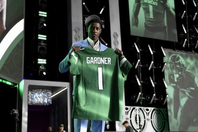 Who’s No. 1? Jets draftees playfully bicker over jersey number on Twitter