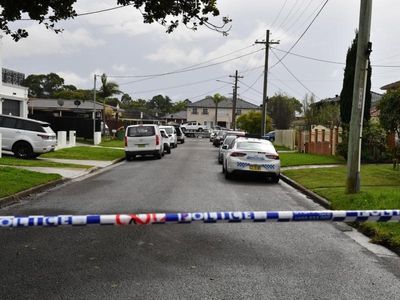 Men arrested on way to Sydney gang funeral