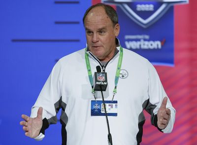 Steelers GM Kevin Colbert gets emotional after final draft