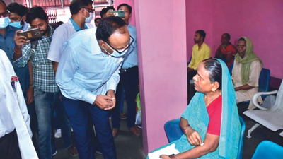 Deputy CM Brajesh Pathak conducts inspection of Kashi hospital