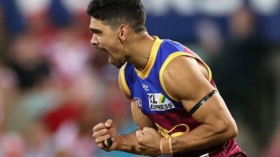 Brisbane beat Sydney to move second, Collingwood and Western Bulldogs also record wins