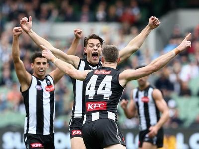 Collingwood jump Suns early for AFL win