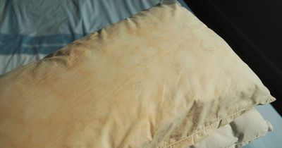Expert shares little-known method to remove yellow stains from pillows