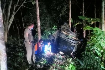 Woman killed, husband injured in road accident