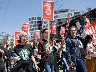 Starbucks workers drive nationwide surge in union organizing
