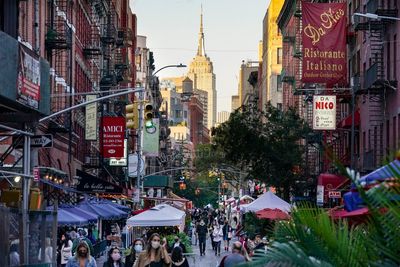 En plein air: NYC aims to keep outdoor lifestyle post-virus