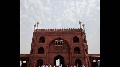 Shoppers throng Delhi's Jama Masjid area ahead of Eid