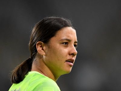 Kerr's WSL record bid ends in Chelsea win