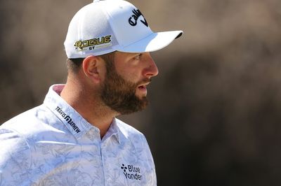 Second-ranked Rahm hangs on to win Mexico Open