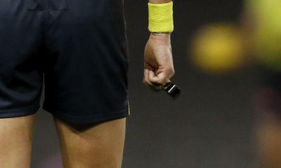 Girls and women in umpiring allege sexual harassment in AFL-funded study