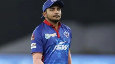 IPL 2022: Prithvi Shaw fined for breaching Code of Conduct during clash against LSG