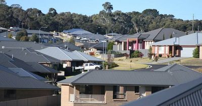 House prices in the Central West rising as values in capital cities drop