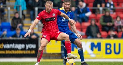 Stephen Robinson praises under fire Curtis Main for 'excellent' performance in St Johnstone win