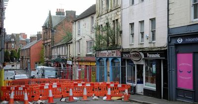 Politicians slam chaos caused in Dumfries' English Street by dangerous building