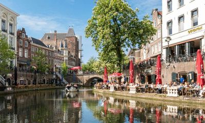 Four-year-old ‘boy racer’ crashes car after early-morning drive through Dutch city