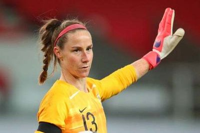 Karen Bardsley: England and Manchester City goalkeeper announces she will retire this summer