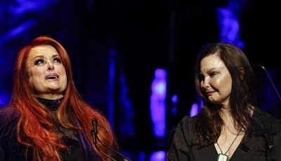 The Judds, Ray Charles join the Country Music Hall of Fame in emotional ceremony