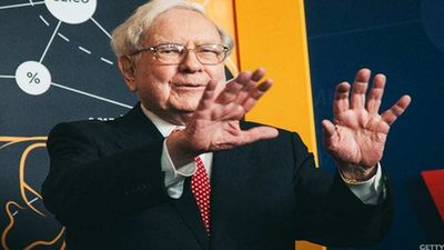 Buy Buffett's Berkshire Hathaway on the Dip?