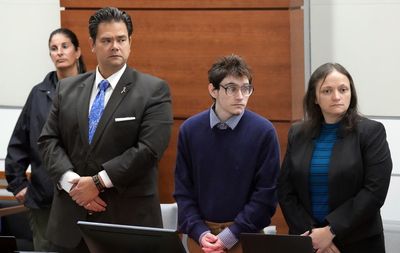 Lawyer's apparent illness delays Florida school shooter case