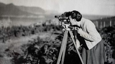 Pioneering ABC cinematographer Dorothy Hallam reflects on filming news stories in Tasmania from 1961 to 1983