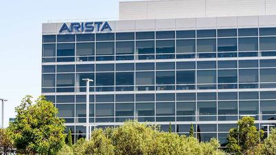 Arista Networks Falls Despite Earnings Beat, Upbeat Outlook