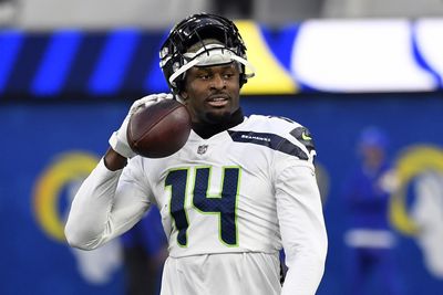 Seahawks WR DK Metcalf now out of walking boot following foot surgery