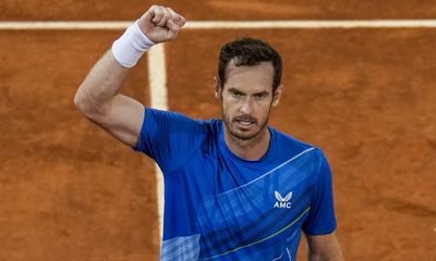 Andy Murray beats Dominic Thiem to prolong his adventure on clay