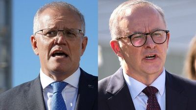 Federal election: Scott Morrison defends rate rise as proof of economic recovery, as Labor says his credentials are 'shredded'