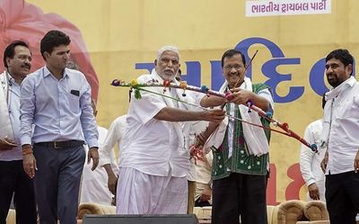 AAP, BJP cross swords over Delhi CM’s Gujarat rally