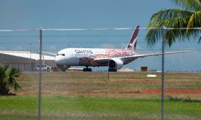 Qantas leaves London-bound passengers’ bags in Darwin because aircraft was too heavy