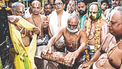 Visakhapatnam: Irregularities alleged in sale of darshan tickets for Chandanotsavam