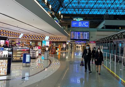 Taiwan cuts COVID quarantine for arrivals even as cases rise