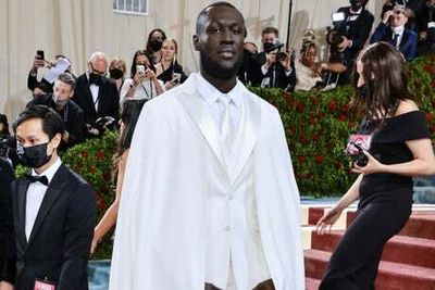 Stormzy “shines” in Burberry for his Met Gala debut